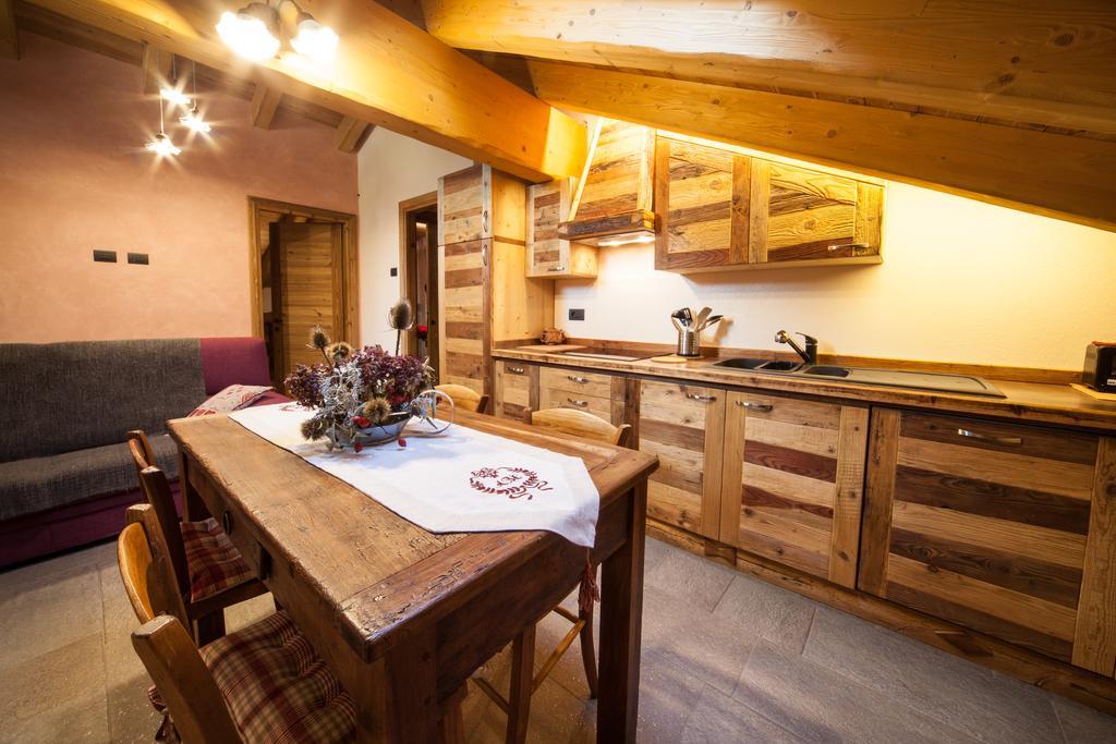 Apartamento Souvenir De Tsaneli Roisan